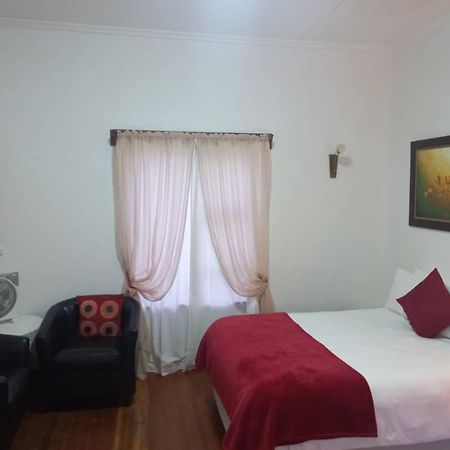 Villelodge Accommodation Luderitz Exterior photo