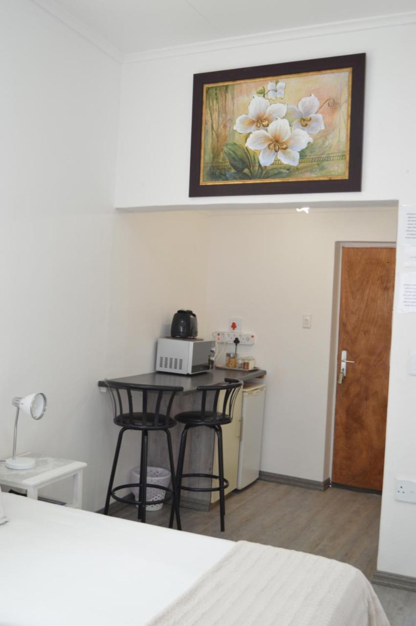 Villelodge Accommodation Luderitz Exterior photo